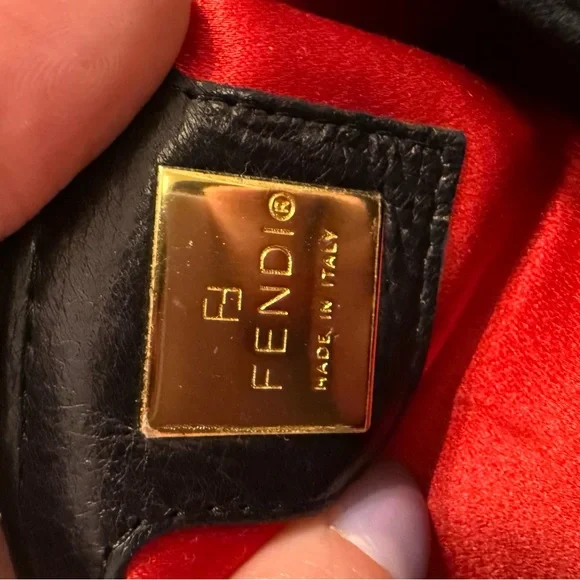 VINTAGE Fendi BAGUETTE bag in BLACK SUEDE - Picture 7 of 8